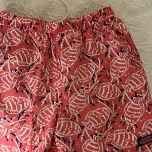 Vineyard vines swim trunks medium